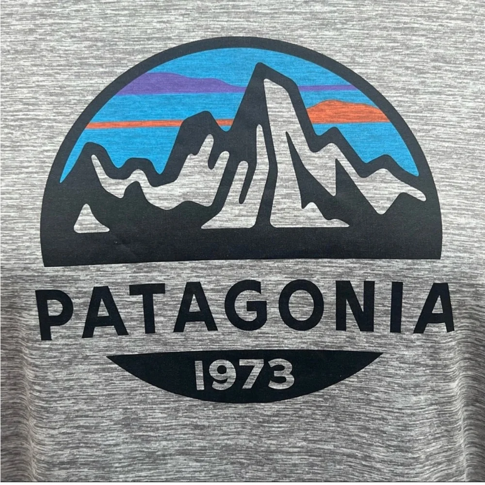 Mens Patagonia spf 50 Active Wear  T-Shirt